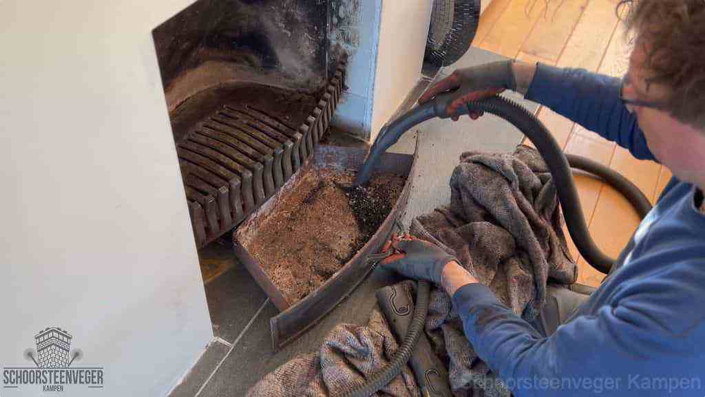 Prijs schoorsteenvegen Kampen schouw reinigen Prijs schoorsteenvegen Kampen schouw reinigen